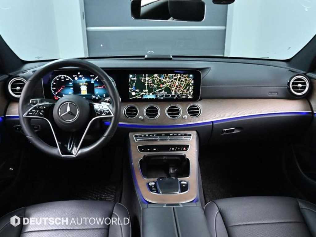 Mercedes Benz E class - Vista 7