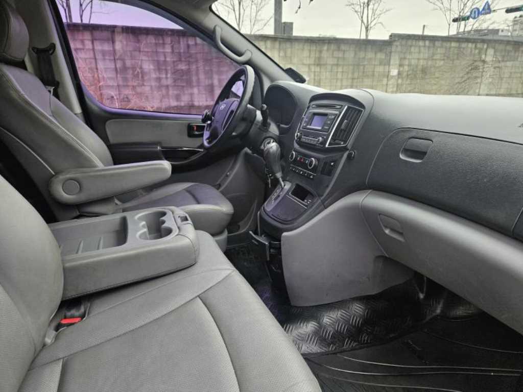 HYUNDAI Starex 2016 Gris - Importación desde Corea - HF Imports Iquique - Foto 14