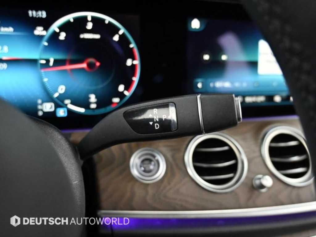 Mercedes Benz E class - Vista 9