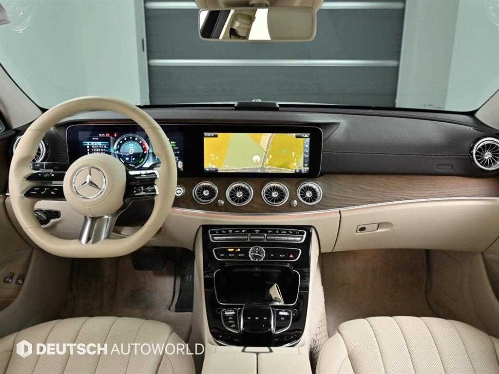 Mercedes Benz E class - Vista 7