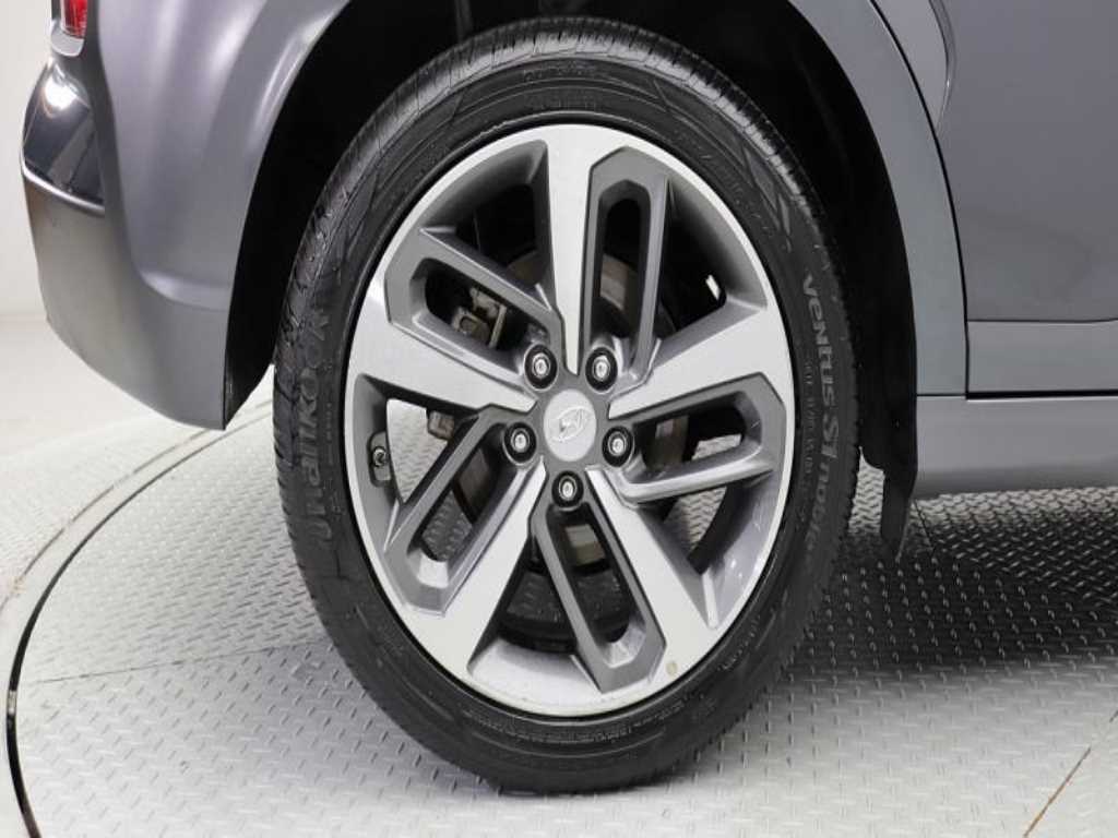 HYUNDAI Kona - Vista 8