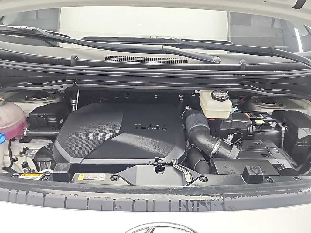 HYUNDAI Staria - Vista 5