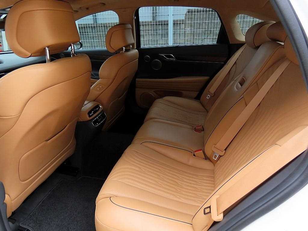 Genesis G80 - Vista 6