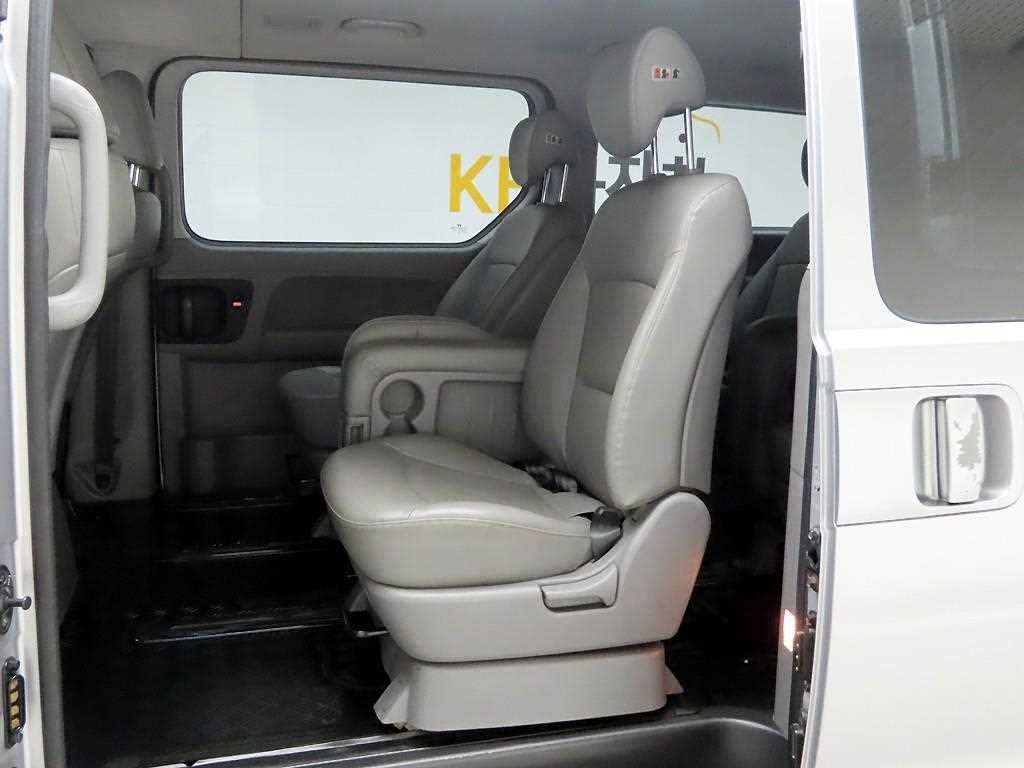 HYUNDAI Starex 2019 Plateado - Importación desde Corea - HF Imports Iquique - Foto 15
