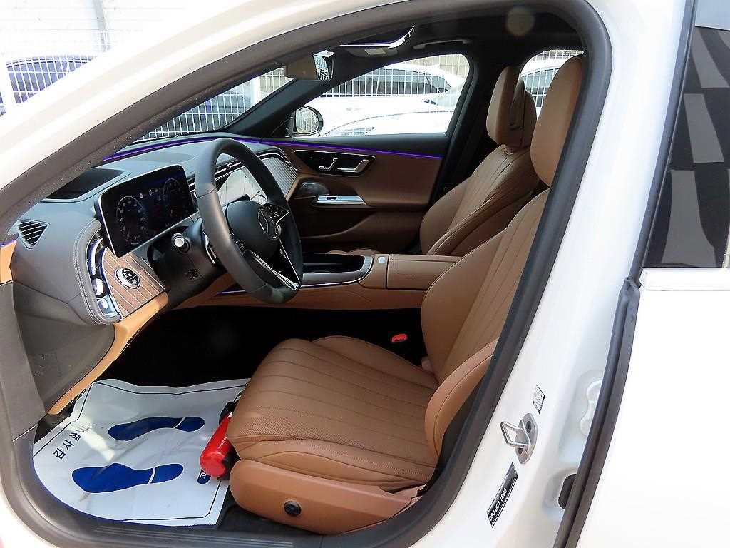 Mercedes Benz E class - Vista 5