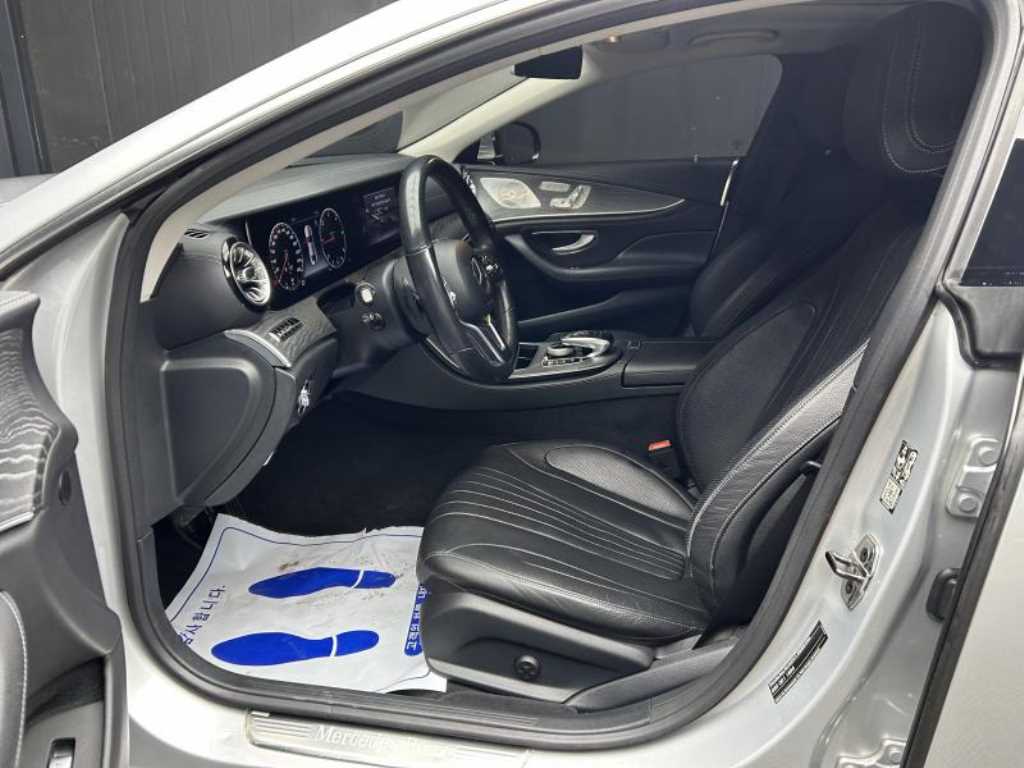 Mercedes Benz CLS Class - Vista 6