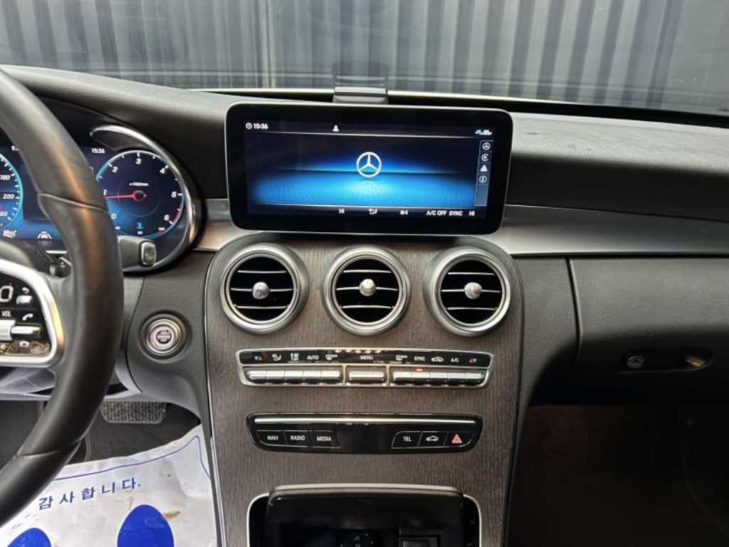 Mercedes Benz C Class - Vista 9