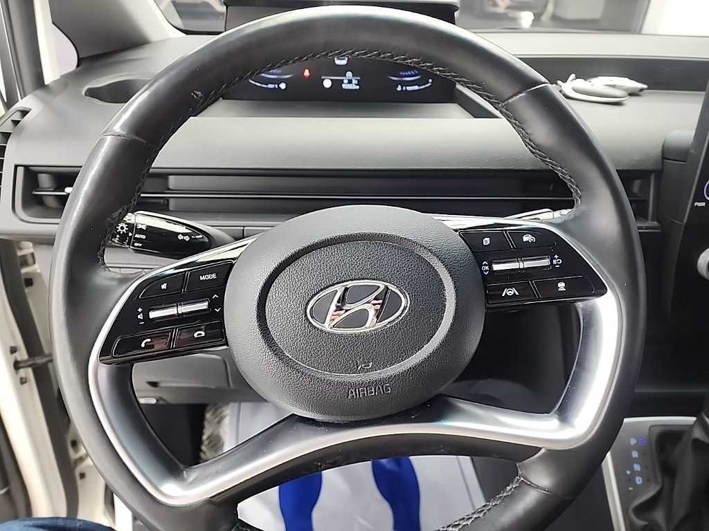 HYUNDAI Staria - Vista 9