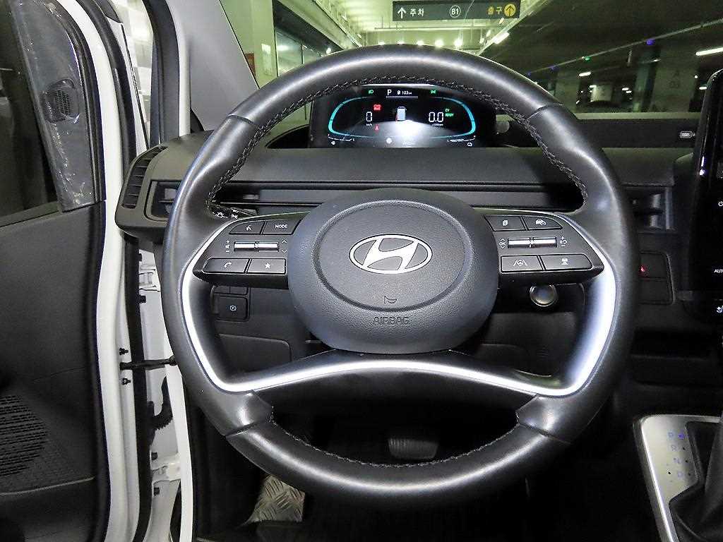 HYUNDAI Staria - Vista 8