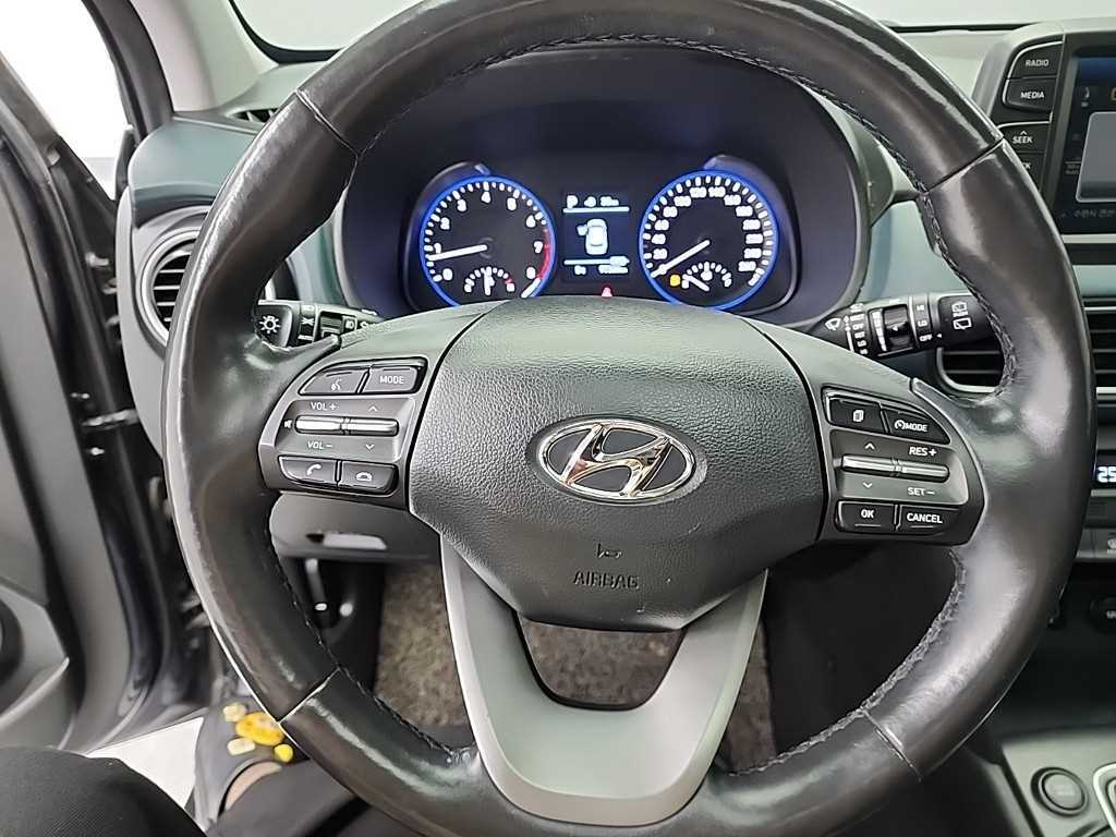 HYUNDAI Kona - Vista 9