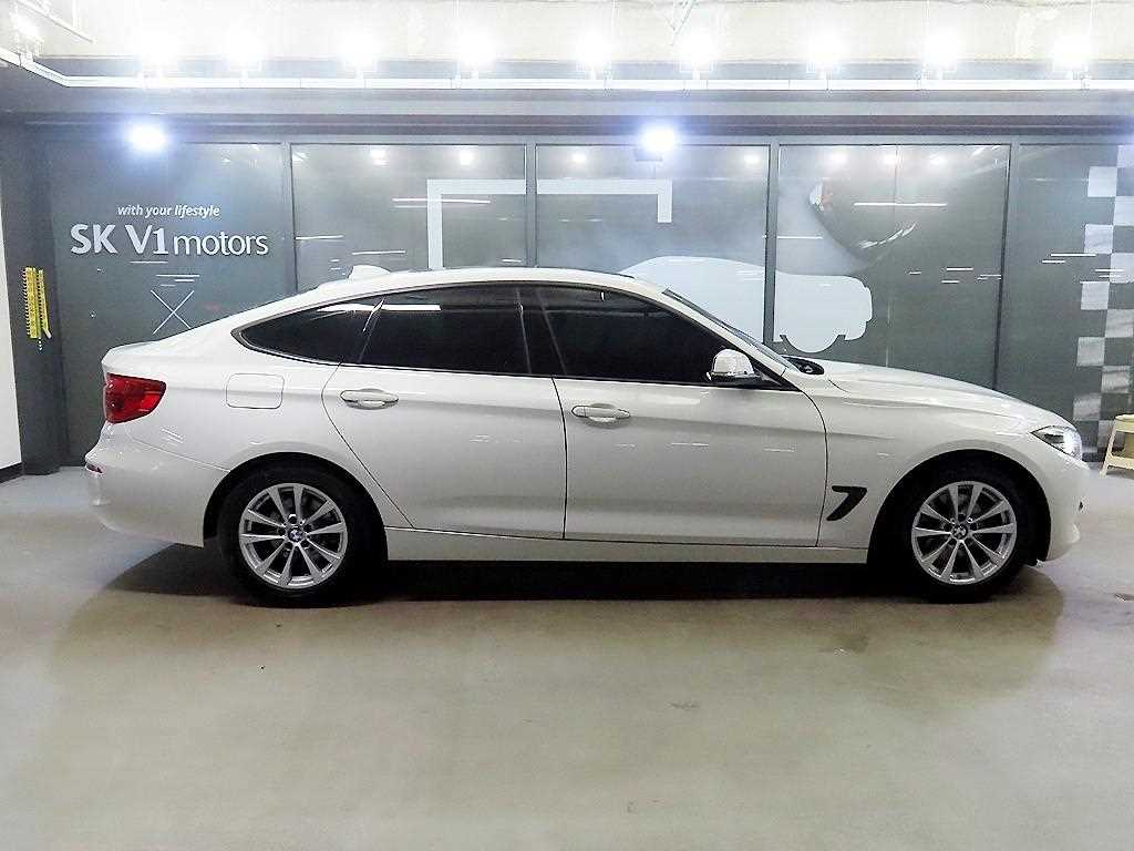 BMW Gran Turismo - Vista 3