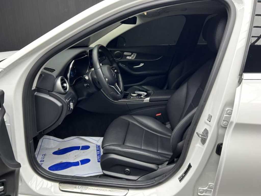 Mercedes Benz C Class - Vista 5