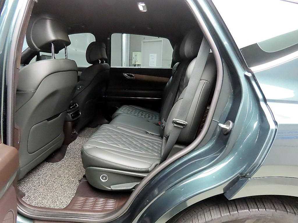 Genesis GV80 - Vista 6