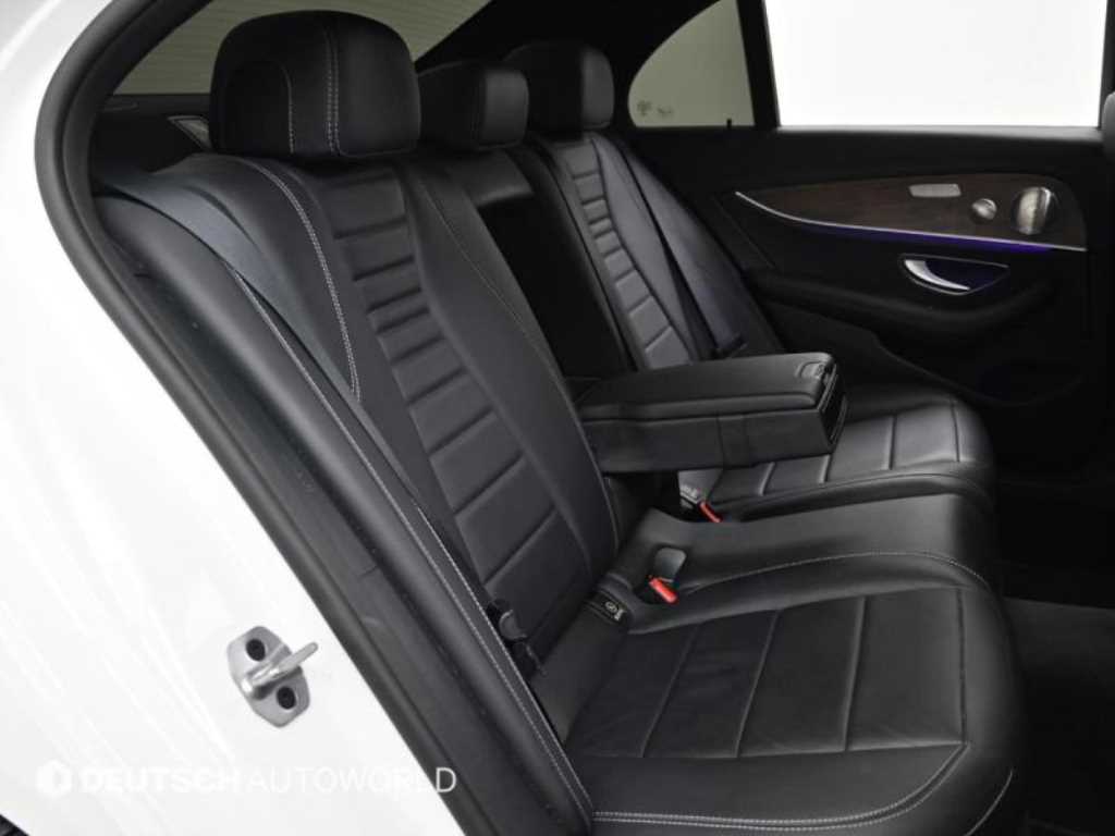 Mercedes Benz E class - Vista 12