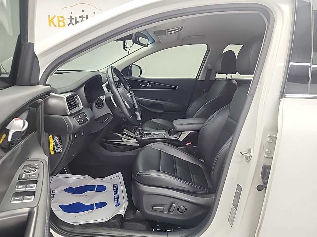 KIA Sorento - Vista 11