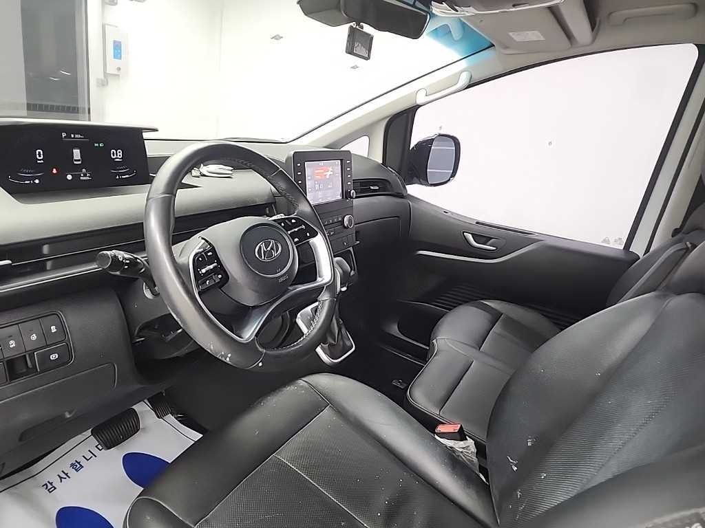 HYUNDAI Staria - Vista 7