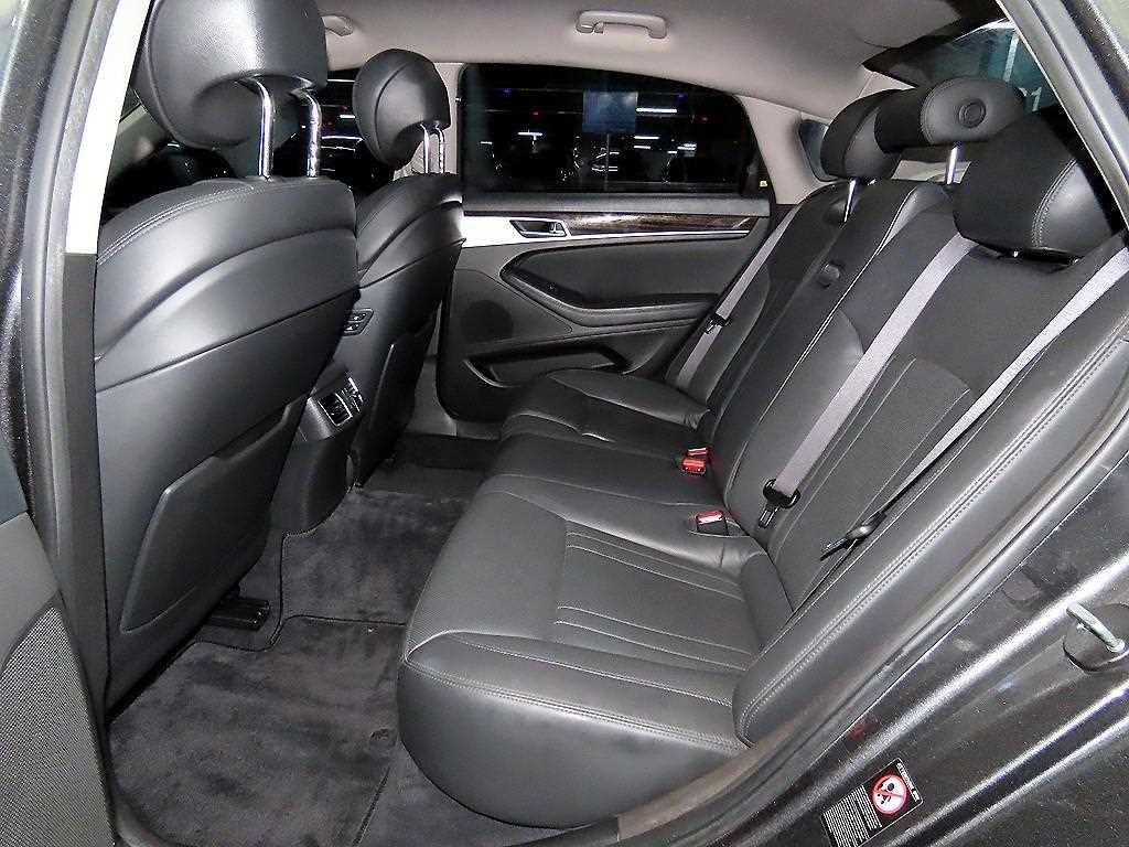 Genesis G80 - Vista 7