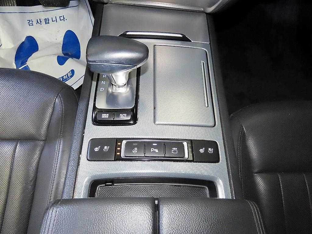 Genesis G80 - Vista 12