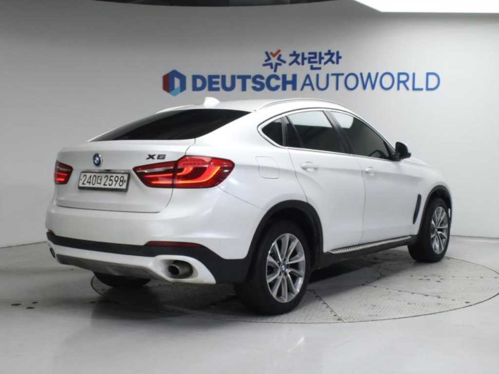 BMW X6 - Vista 4