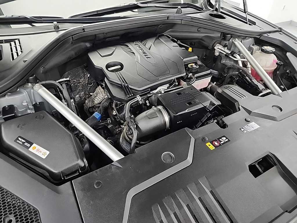 Genesis GV70 - Vista 5