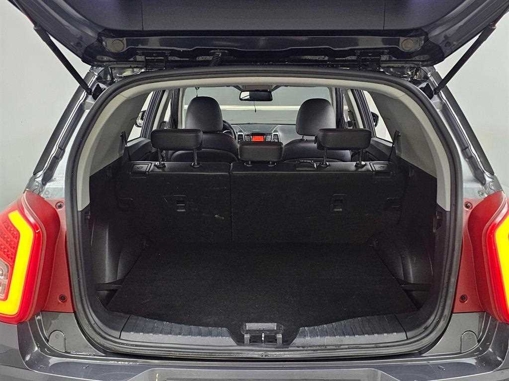 Ssangyong Tivoli 2016 Blanco - Importación desde Corea - HF Imports Iquique - Foto 20