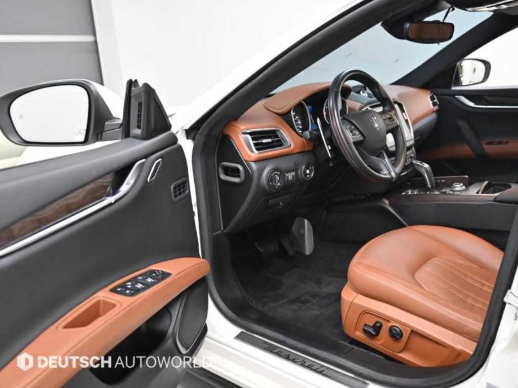 Maserati Ghibli - Vista 11