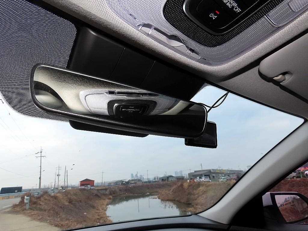 HYUNDAI Avante - Vista 12