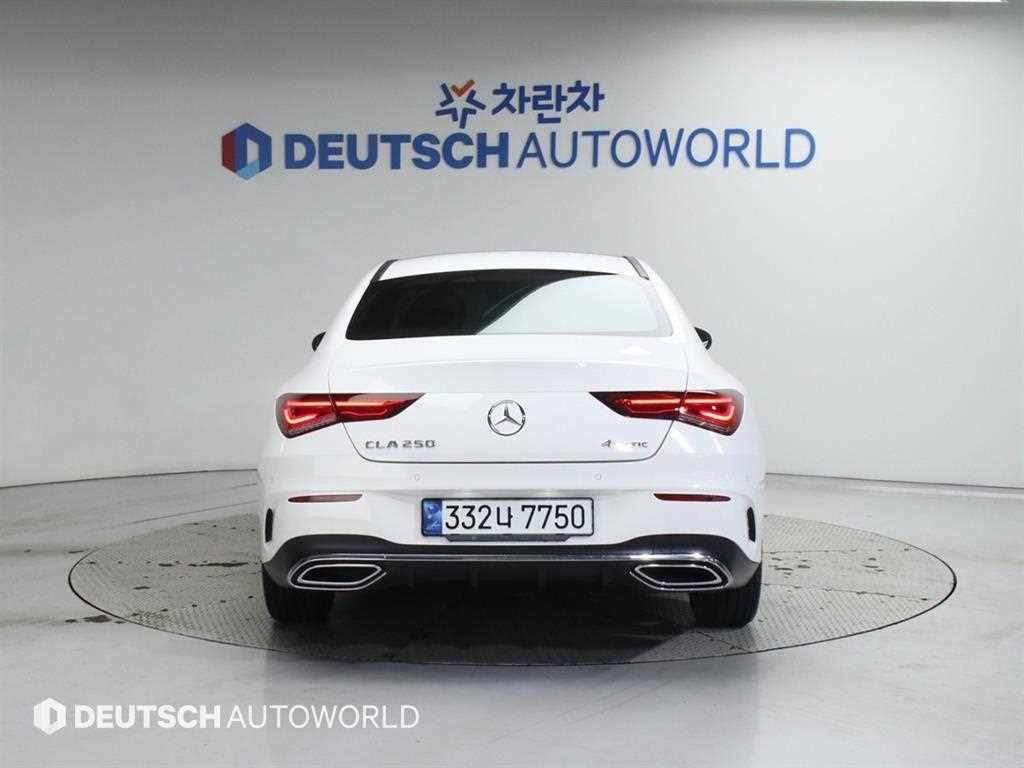 Mercedes Benz CLA Class - Vista 4