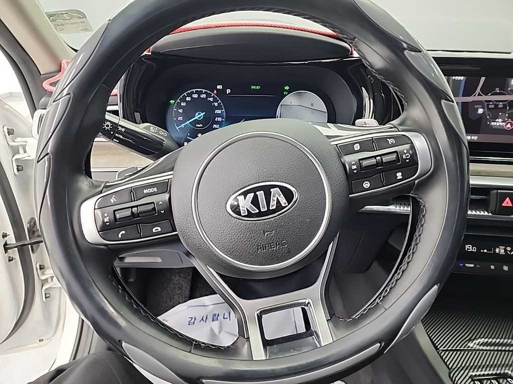 KIA K5 - Vista 9