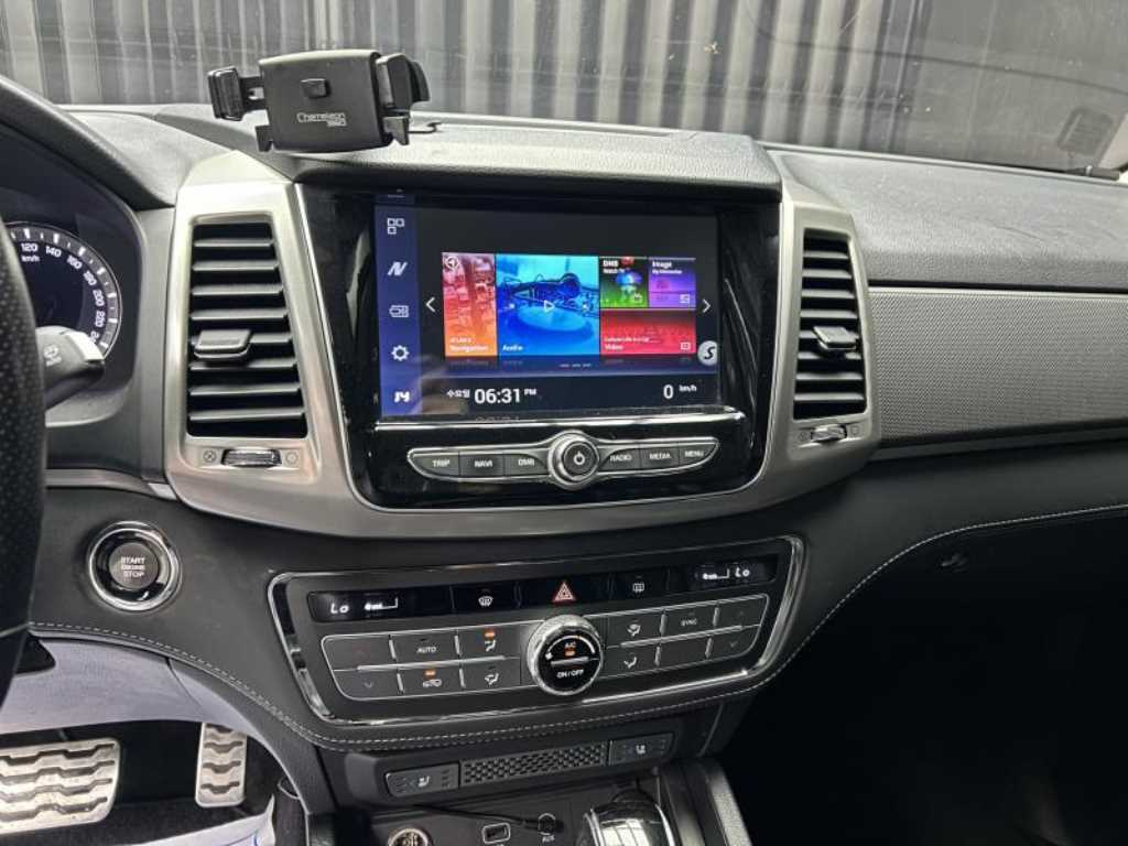 Ssangyong Rexton - Vista 8