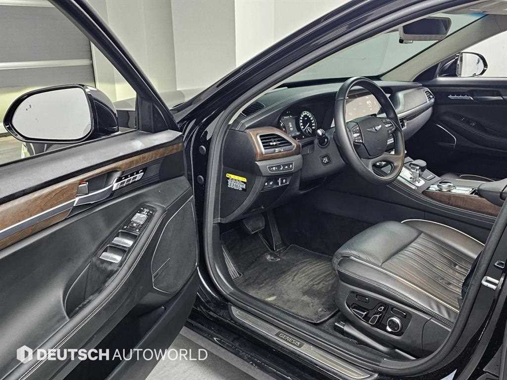 Genesis G90 - Vista 11