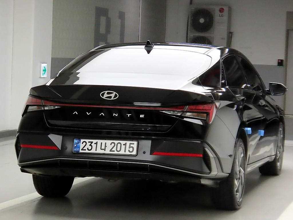 HYUNDAI Avante - Vista 4