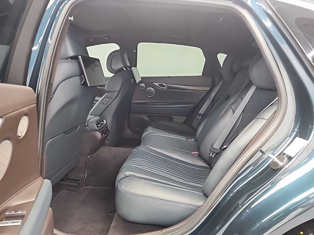 Genesis G80 - Vista 12