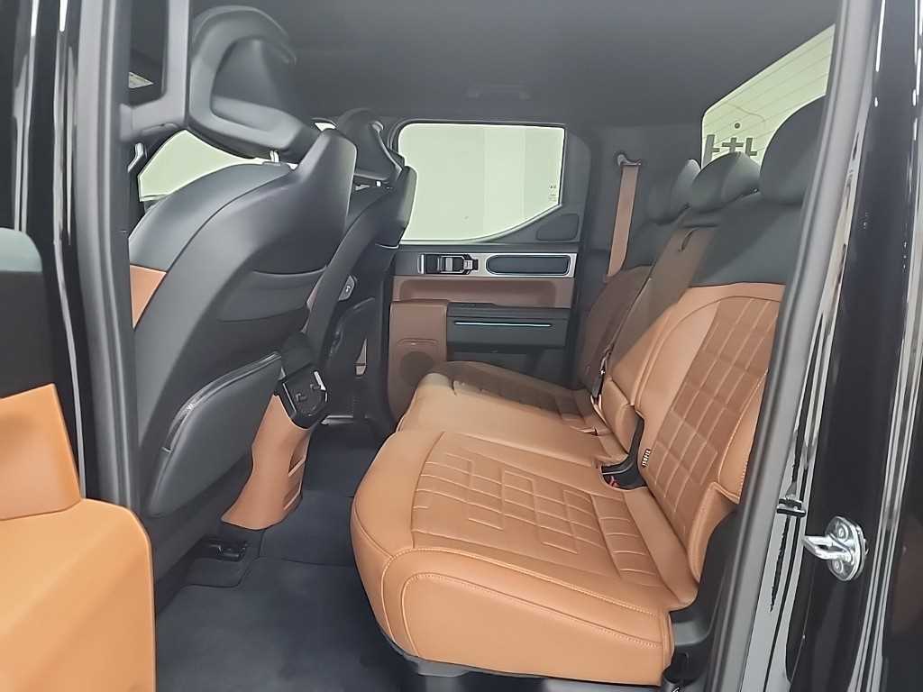 KIA Tasman - Vista 12