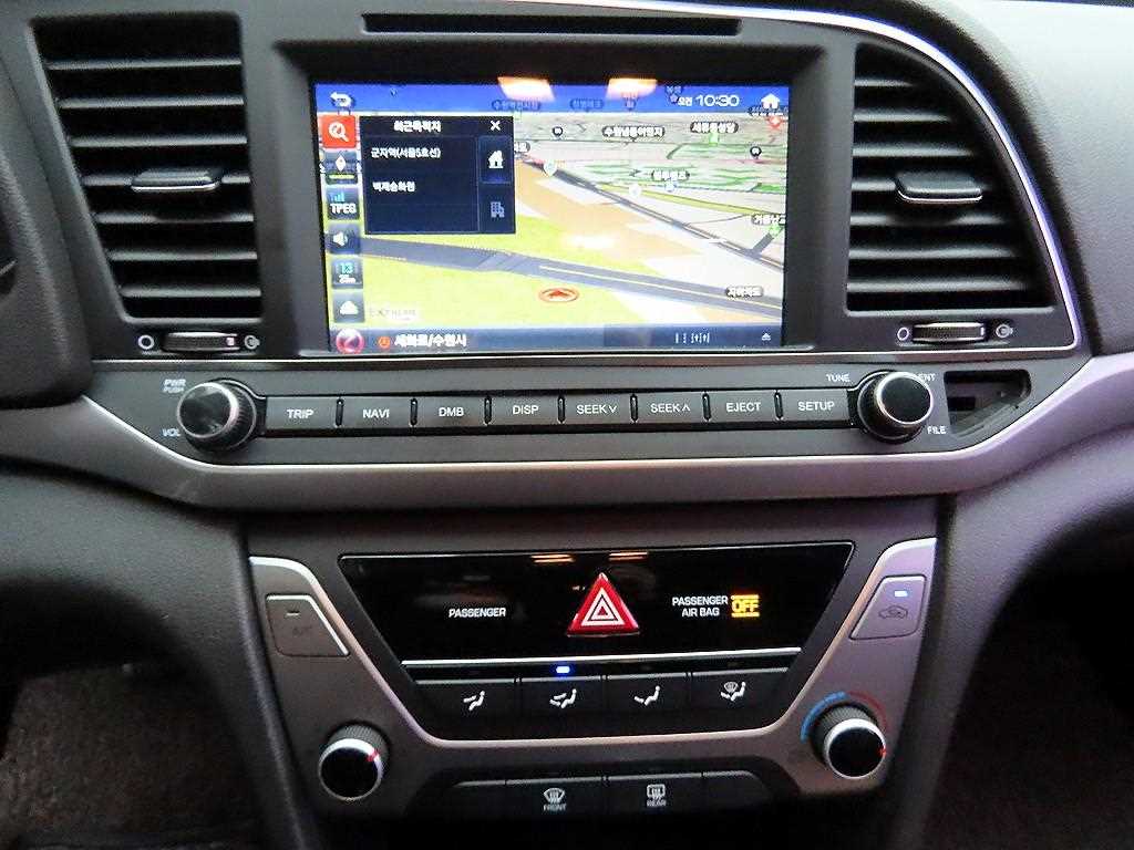 HYUNDAI Avante 2016 Gris - Importación desde Corea - HF Imports Iquique - Foto 13