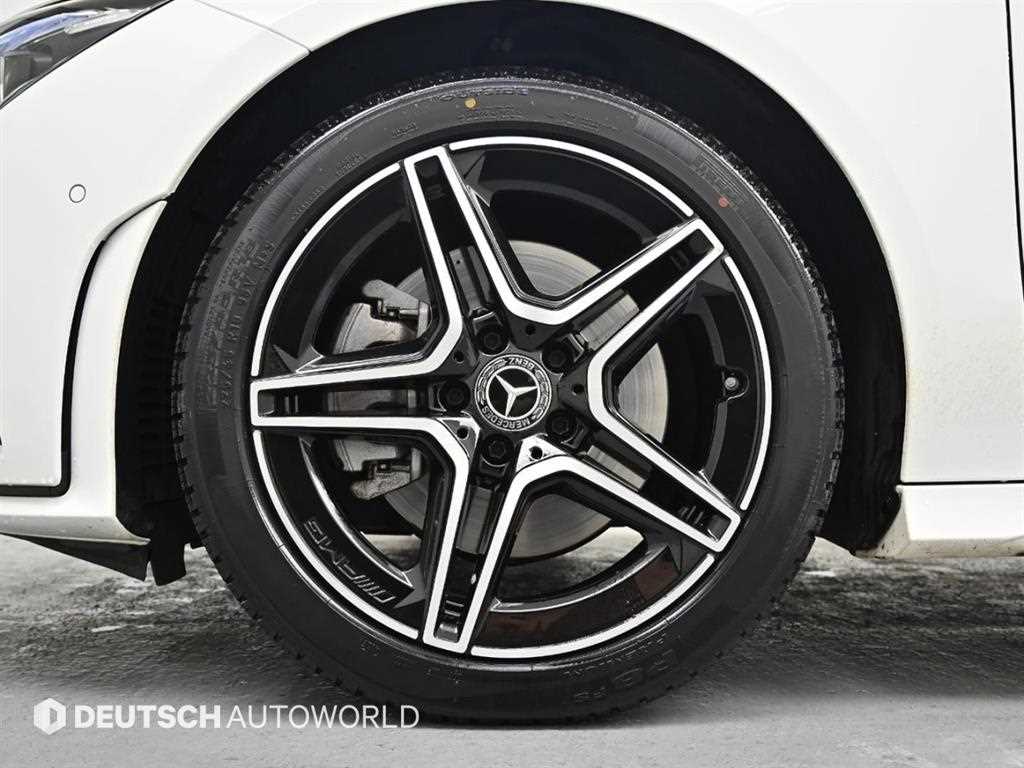 Mercedes Benz CLA Class - Vista 5