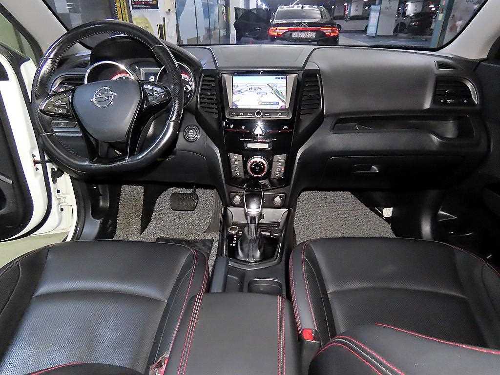 Ssangyong Tivoli - Vista 10