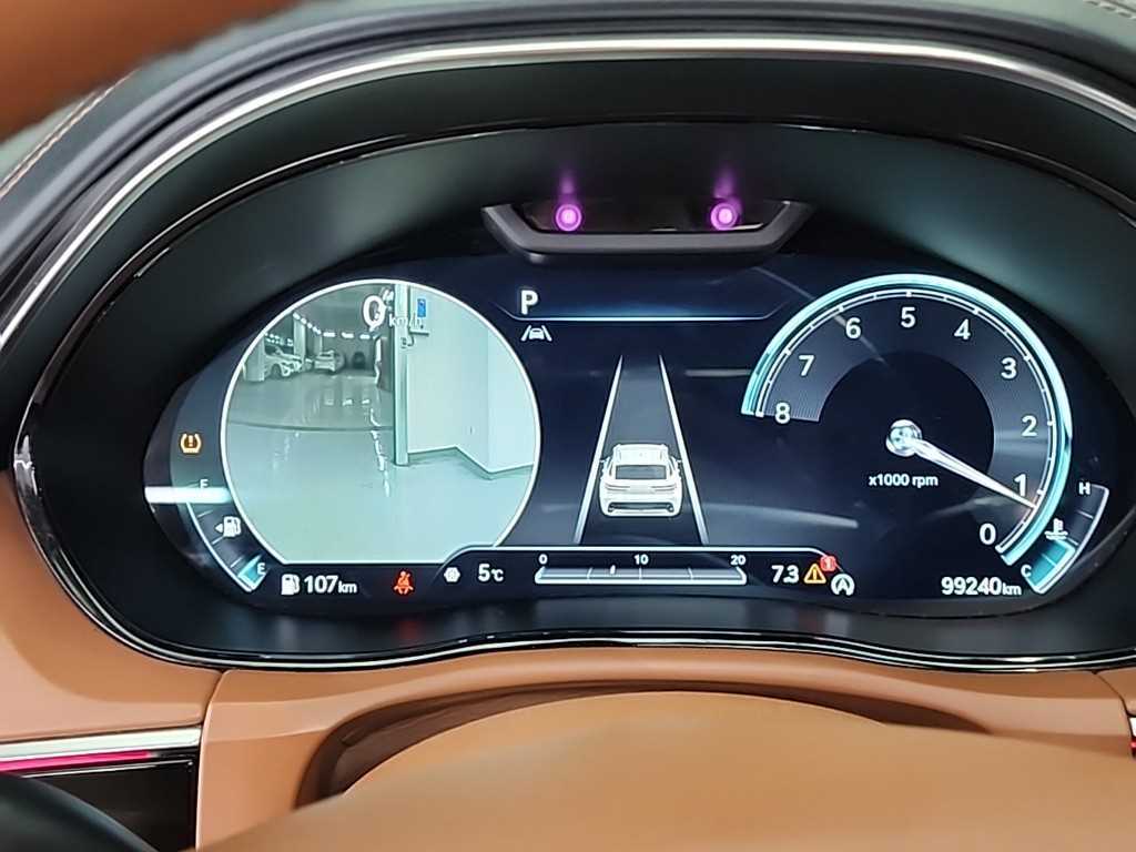 Genesis GV70 - Vista 6