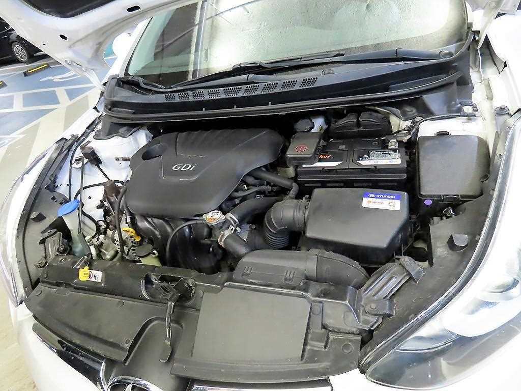 HYUNDAI Avante 2015 Blanco - Importación desde Corea - HF Imports Iquique - Foto 19