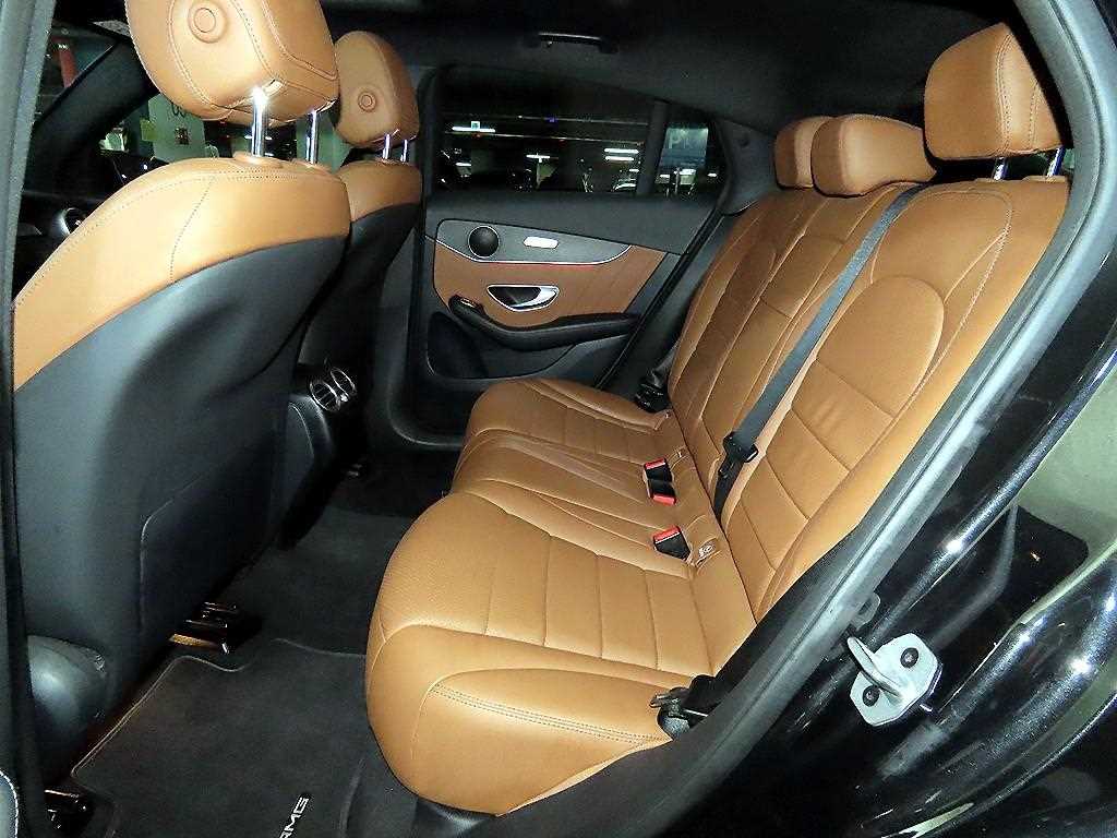 Mercedes Benz GLC Class - Vista 7