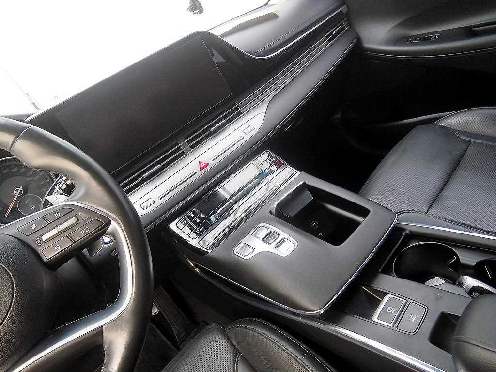 HYUNDAI Grandeur - Vista 12