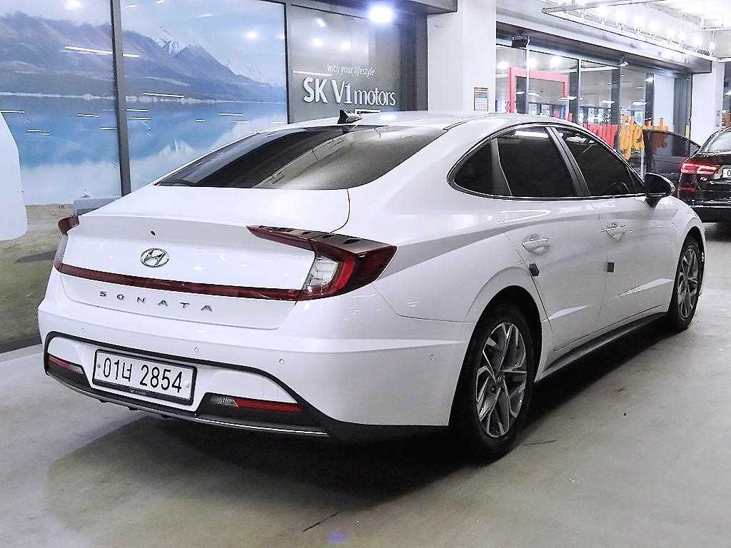 HYUNDAI Sonata - Vista 4