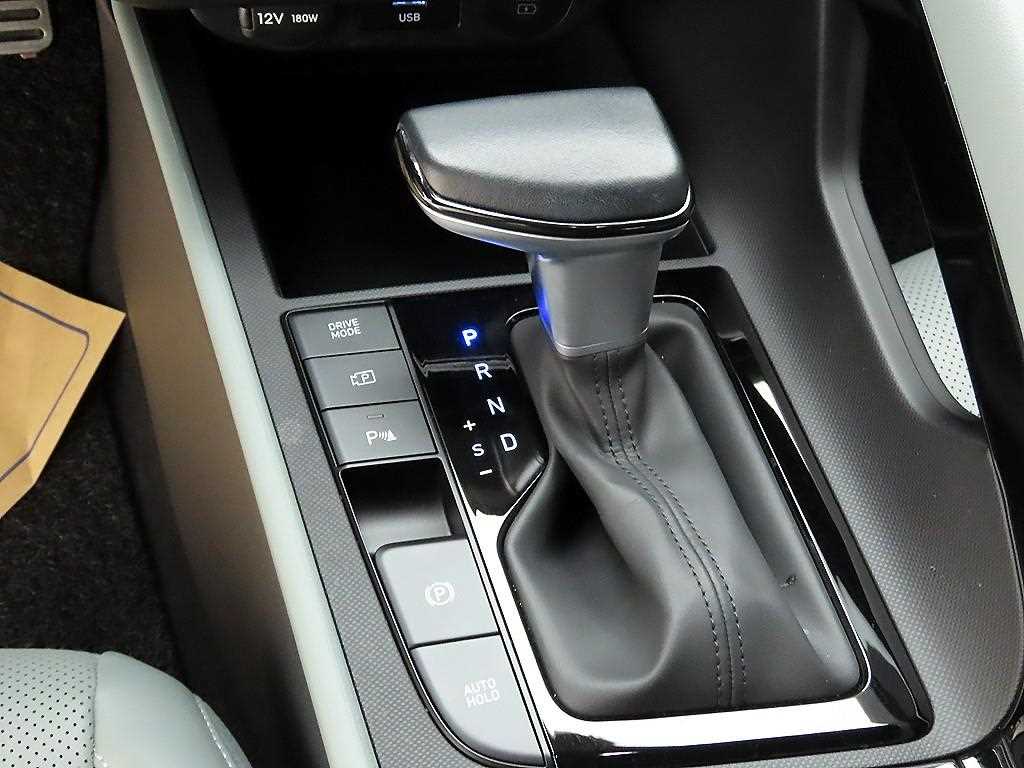 HYUNDAI Avante - Vista 10