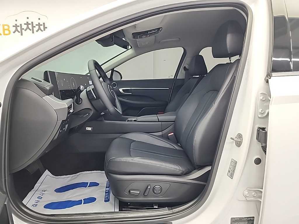 HYUNDAI Sonata - Vista 11