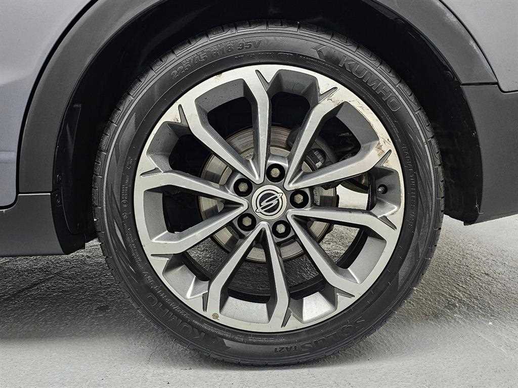 Ssangyong Tivoli - Vista 5