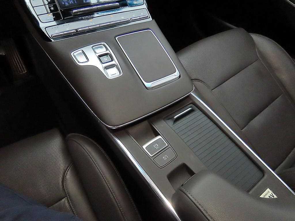 HYUNDAI Grandeur - Vista 10