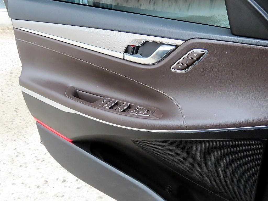 HYUNDAI Grandeur - Vista 11