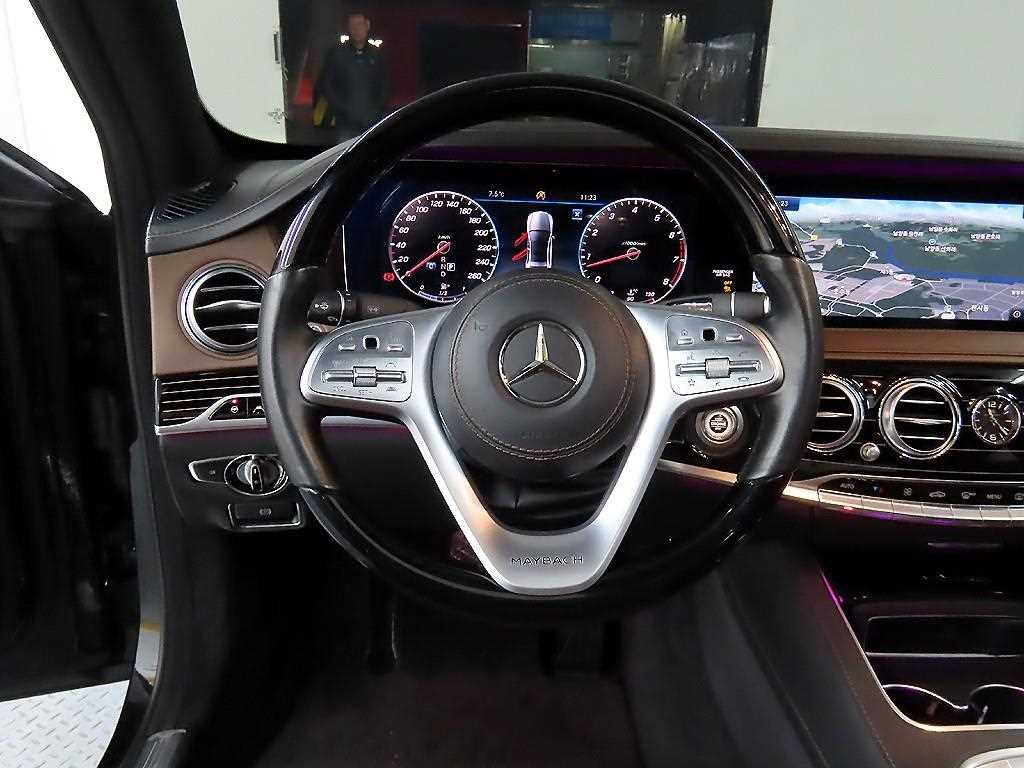 Mercedes Benz S Class - Vista 9