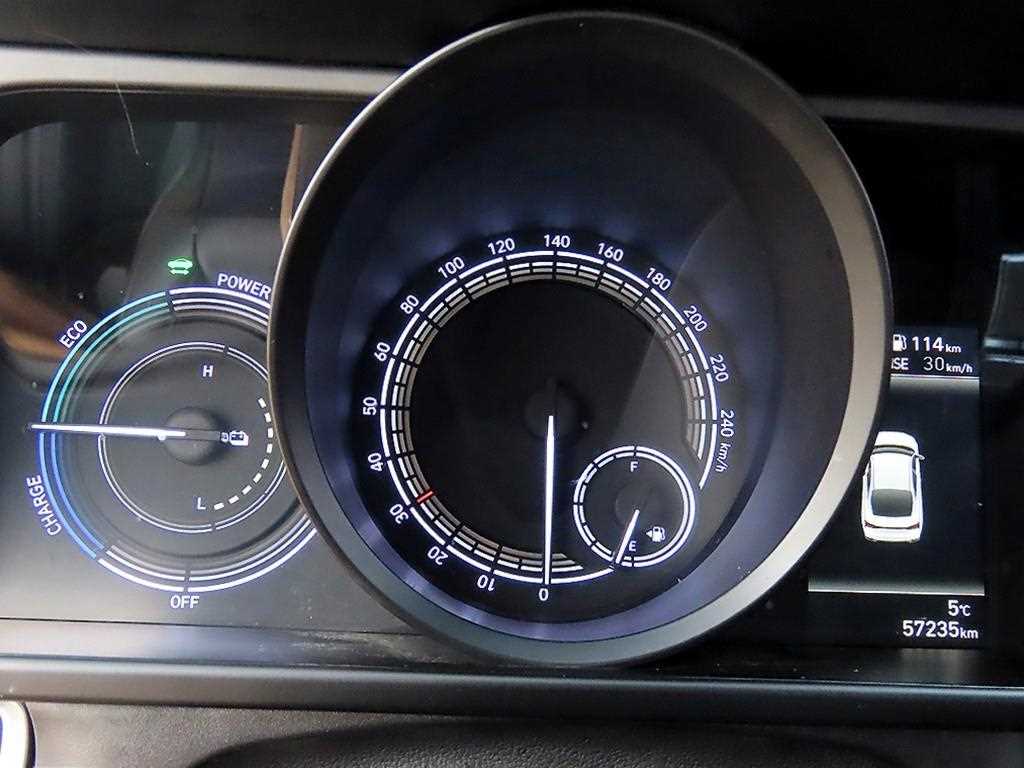 HYUNDAI Avante - Vista 8