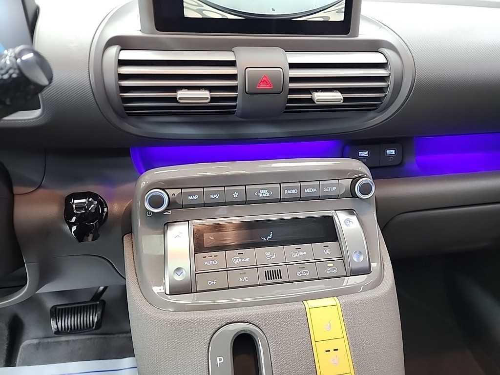 HYUNDAI Casper - Vista 10